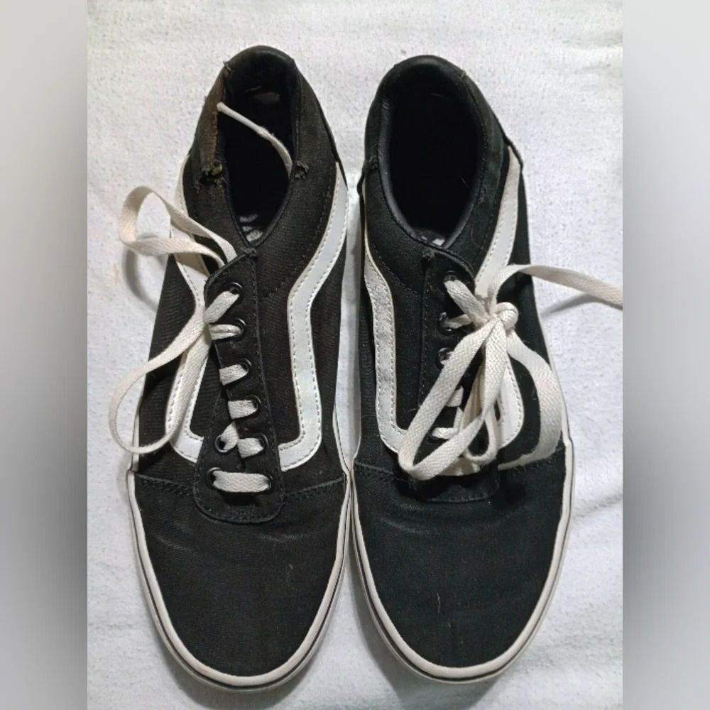 Vans women size 8.5 shoes black